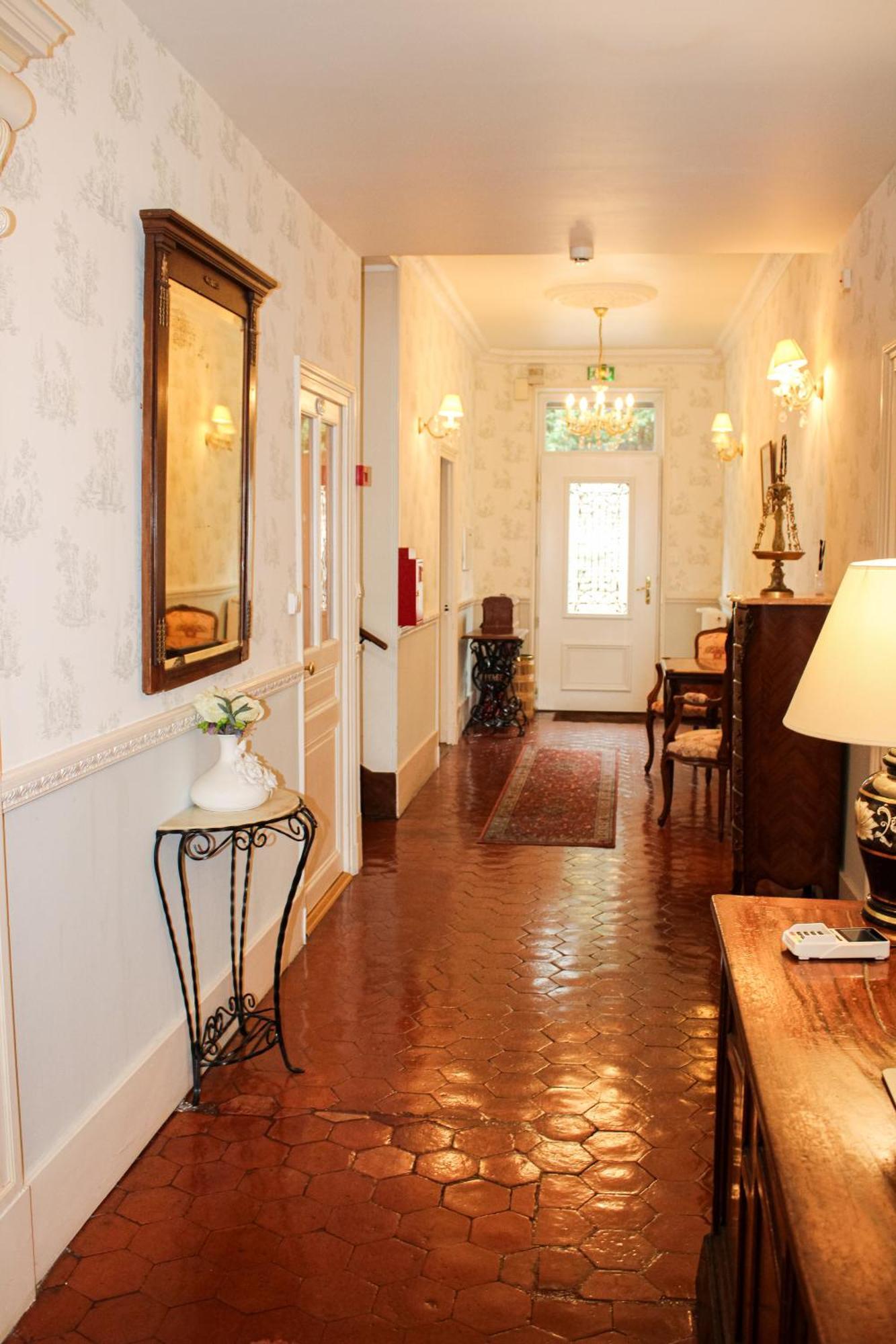 Hotel La Villa Fleurie Бон Экстерьер фото